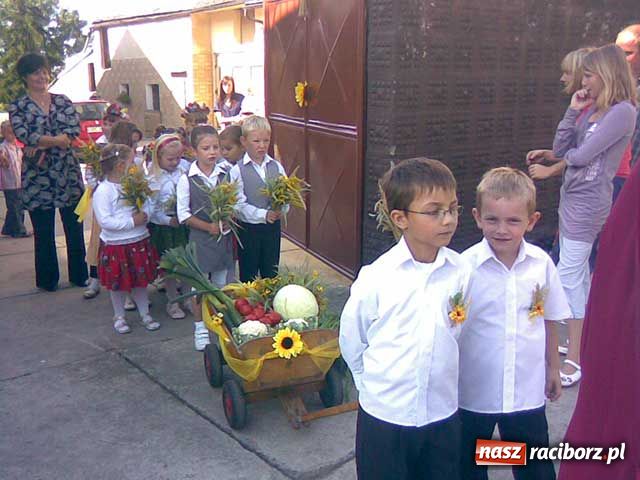 Zdjęcie w galerii na portalu naszraciborz.pl: Lamborghini na dożynkach wiadomości z regionu