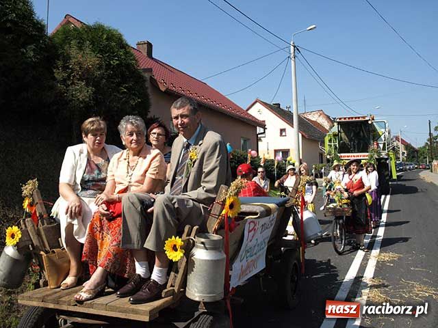 Zdjęcie w galerii na portalu naszraciborz.pl: Lamborghini na dożynkach wiadomości z regionu