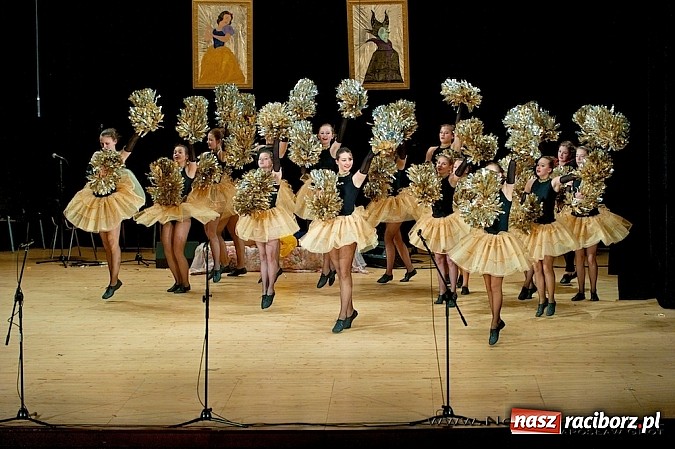 Zdjęcie w galerii na portalu naszraciborz.pl: Sukcesy zespołów tanecznych Stowarzyszenia Źródło na Gali Tanecznej  wiadomości z regionu
