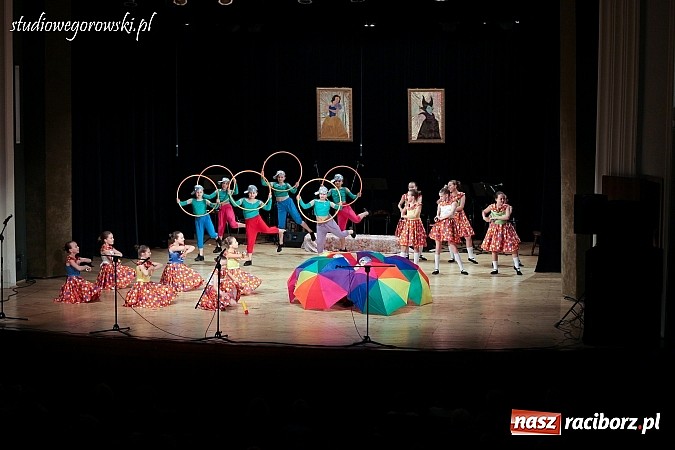 Zdjęcie w galerii na portalu naszraciborz.pl: Sukcesy zespołów tanecznych Stowarzyszenia Źródło na Gali Tanecznej  wiadomości z regionu