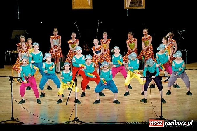 Zdjęcie w galerii na portalu naszraciborz.pl: Sukcesy zespołów tanecznych Stowarzyszenia Źródło na Gali Tanecznej  wiadomości z regionu
