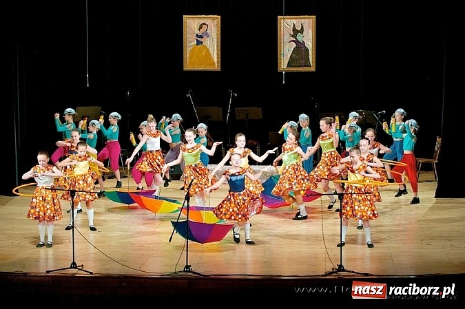 Zdjęcie w galerii na portalu naszraciborz.pl: Sukcesy zespołów tanecznych Stowarzyszenia Źródło na Gali Tanecznej  wiadomości z regionu