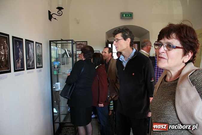 Zdjęcie w galerii na portalu naszraciborz.pl: Rudy: Otwarto wystawę poświęconą pamięci rodziny książąt von Ratibor und Corvey wiadomości z regionu