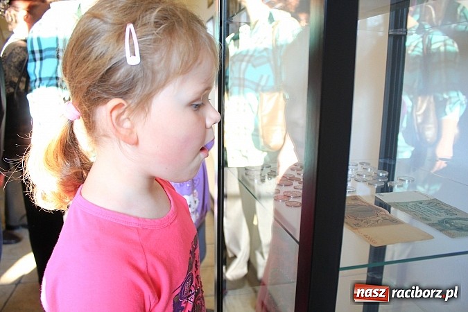 Zdjęcie w galerii na portalu naszraciborz.pl: Rudy: Otwarto wystawę poświęconą pamięci rodziny książąt von Ratibor und Corvey wiadomości z regionu