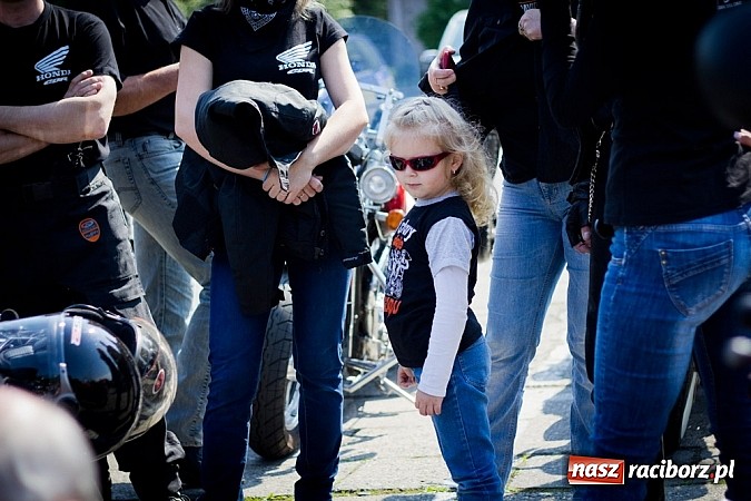 Zdjęcie w galerii na portalu naszraciborz.pl: Czar jednośladów. Ponad trzysta maszyn w Raciborzu wiadomości z regionu
