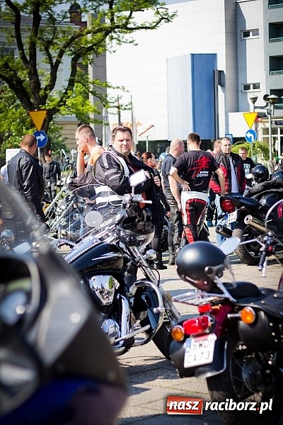 Zdjęcie w galerii na portalu naszraciborz.pl: Czar jednośladów. Ponad trzysta maszyn w Raciborzu wiadomości z regionu