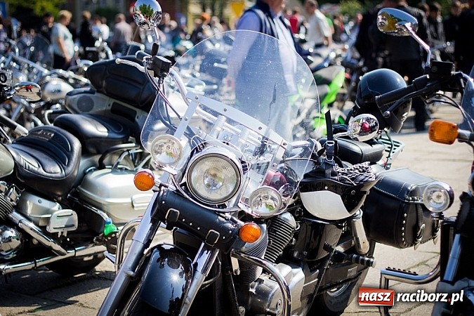 Zdjęcie w galerii na portalu naszraciborz.pl: Czar jednośladów. Ponad trzysta maszyn w Raciborzu wiadomości z regionu