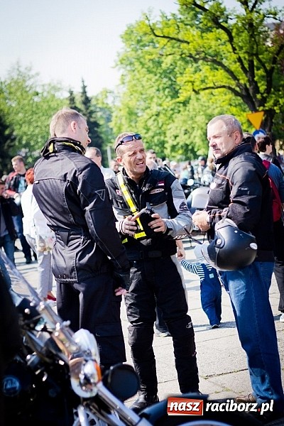 Zdjęcie w galerii na portalu naszraciborz.pl: Czar jednośladów. Ponad trzysta maszyn w Raciborzu wiadomości z regionu