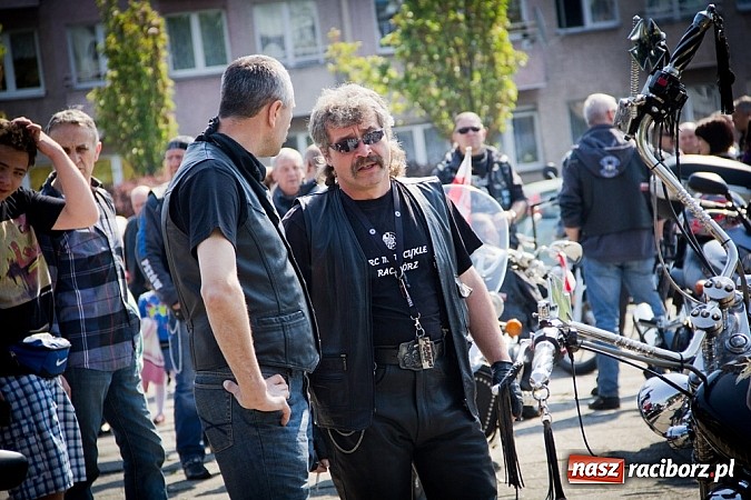 Zdjęcie w galerii na portalu naszraciborz.pl: Czar jednośladów. Ponad trzysta maszyn w Raciborzu wiadomości z regionu