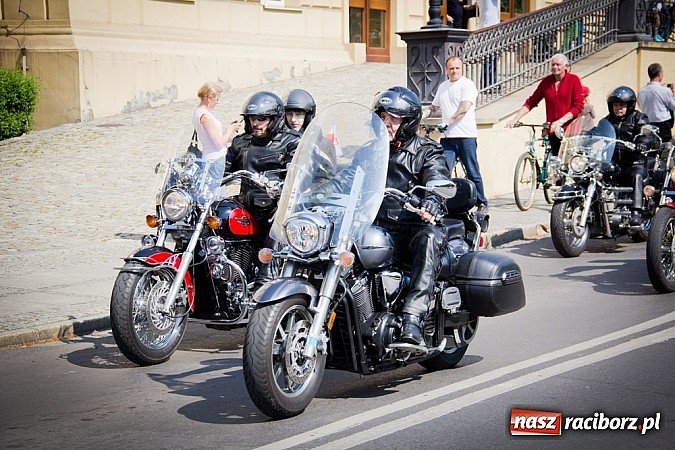 Zdjęcie w galerii na portalu naszraciborz.pl: Czar jednośladów. Ponad trzysta maszyn w Raciborzu wiadomości z regionu