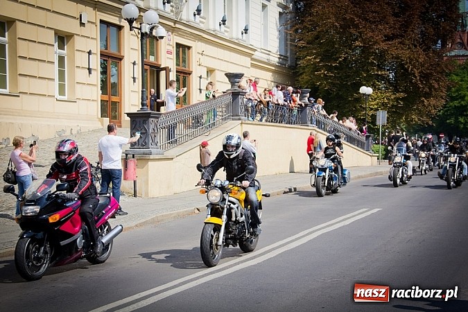Zdjęcie w galerii na portalu naszraciborz.pl: Czar jednośladów. Ponad trzysta maszyn w Raciborzu wiadomości z regionu