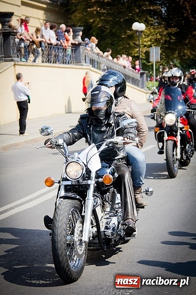 Zdjęcie w galerii na portalu naszraciborz.pl: Czar jednośladów. Ponad trzysta maszyn w Raciborzu wiadomości z regionu