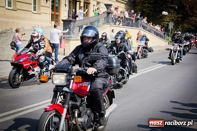 Zdjęcie w galerii na portalu naszraciborz.pl: Czar jednośladów. Ponad trzysta maszyn w Raciborzu wiadomości z regionu