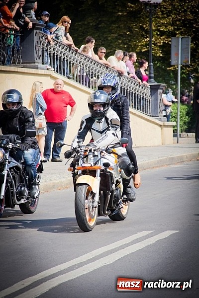 Zdjęcie w galerii na portalu naszraciborz.pl: Czar jednośladów. Ponad trzysta maszyn w Raciborzu wiadomości z regionu