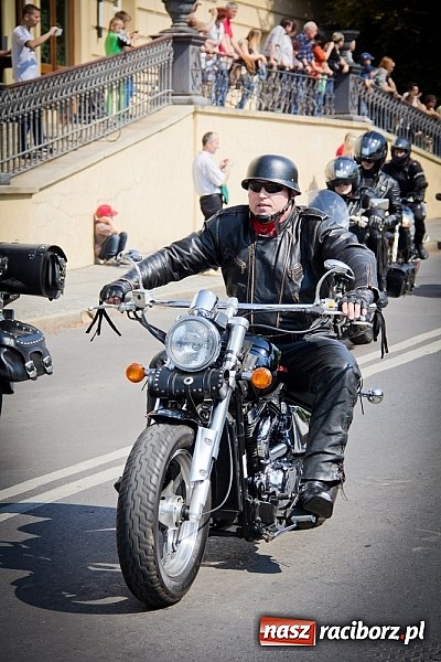 Zdjęcie w galerii na portalu naszraciborz.pl: Czar jednośladów. Ponad trzysta maszyn w Raciborzu wiadomości z regionu