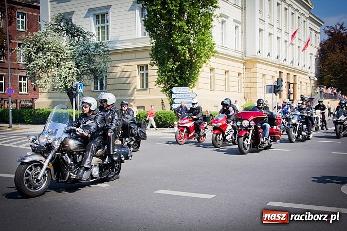 Zdjęcie w galerii na portalu naszraciborz.pl: Czar jednośladów. Ponad trzysta maszyn w Raciborzu wiadomości z regionu