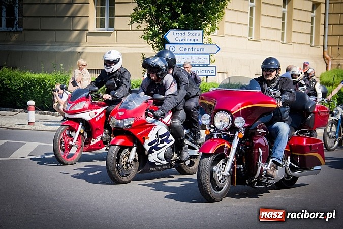 Zdjęcie w galerii na portalu naszraciborz.pl: Czar jednośladów. Ponad trzysta maszyn w Raciborzu wiadomości z regionu