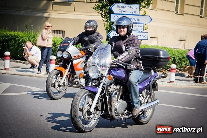 Zdjęcie w galerii na portalu naszraciborz.pl: Czar jednośladów. Ponad trzysta maszyn w Raciborzu wiadomości z regionu