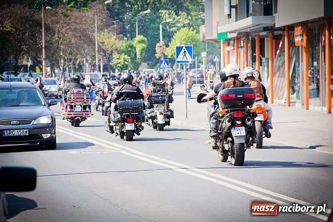 Zdjęcie w galerii na portalu naszraciborz.pl: Czar jednośladów. Ponad trzysta maszyn w Raciborzu wiadomości z regionu