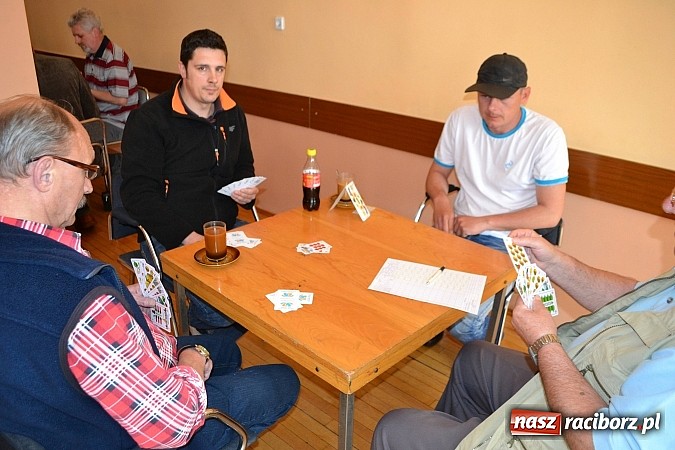 Zdjęcie w galerii na portalu naszraciborz.pl: Turniej skata w Nędzy. Stawką puchar wójta wiadomości z regionu