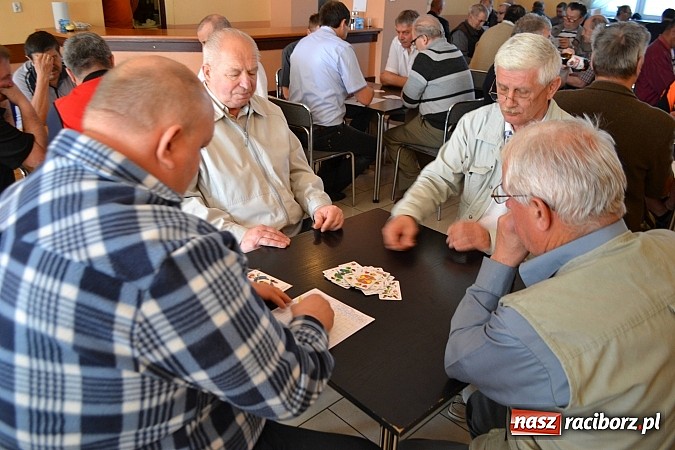 Zdjęcie w galerii na portalu naszraciborz.pl: Turniej skata w Nędzy. Stawką puchar wójta wiadomości z regionu