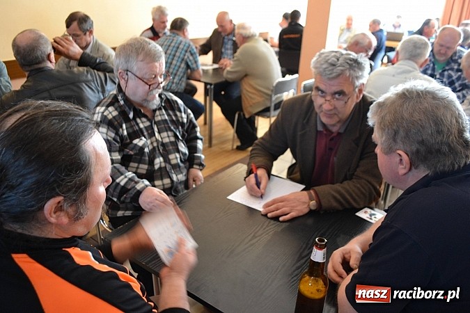Zdjęcie w galerii na portalu naszraciborz.pl: Turniej skata w Nędzy. Stawką puchar wójta wiadomości z regionu