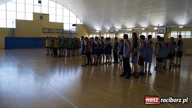 Zdjęcie w galerii na portalu naszraciborz.pl: Półfinały młodych szczypiornistów w Pietrowicach wiadomości z regionu