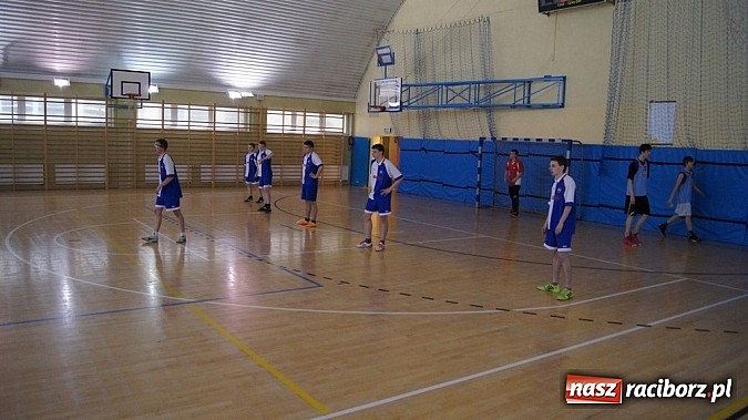 Zdjęcie w galerii na portalu naszraciborz.pl: Półfinały młodych szczypiornistów w Pietrowicach wiadomości z regionu