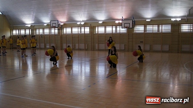 Zdjęcie w galerii na portalu naszraciborz.pl: Półfinały młodych szczypiornistów w Pietrowicach wiadomości z regionu