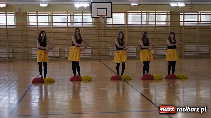 Zdjęcie w galerii na portalu naszraciborz.pl: Półfinały młodych szczypiornistów w Pietrowicach wiadomości z regionu