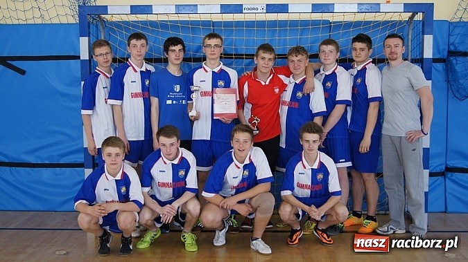 Zdjęcie w galerii na portalu naszraciborz.pl: Półfinały młodych szczypiornistów w Pietrowicach wiadomości z regionu