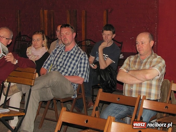 Zdjęcie w galerii na portalu naszraciborz.pl: Horyzonty śląskiej literatury w ujęciu profesora Kadłubka wiadomości z regionu