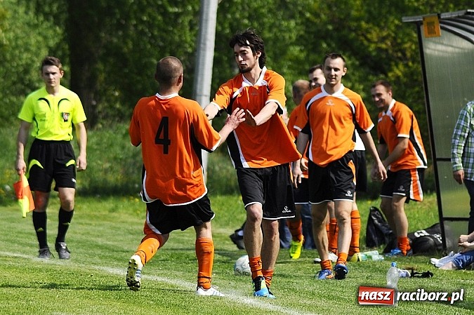 Zdjęcie w galerii na portalu naszraciborz.pl: B klasa: Wicher Płonia pokonał Zabełków wiadomości z regionu