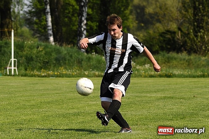 Zdjęcie w galerii na portalu naszraciborz.pl: B klasa: Wicher Płonia pokonał Zabełków wiadomości z regionu