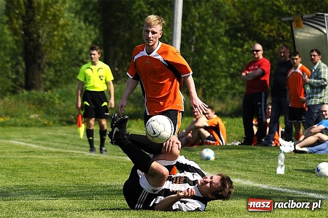 Zdjęcie w galerii na portalu naszraciborz.pl: B klasa: Wicher Płonia pokonał Zabełków wiadomości z regionu