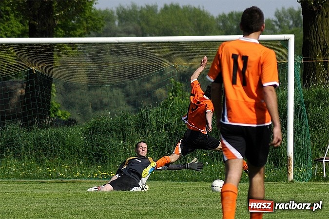 Zdjęcie w galerii na portalu naszraciborz.pl: B klasa: Wicher Płonia pokonał Zabełków wiadomości z regionu