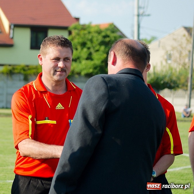 Zdjęcie w galerii na portalu naszraciborz.pl: Tworków bezlitosny dla Pawłowa. 1000. meczów Stanisława Wieczorka wiadomości z regionu