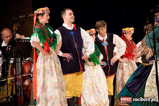 Zdjęcie w galerii na portalu naszraciborz.pl: Strzecha i przyjaciele, czyli feta na 60. urodziny wiadomości z regionu