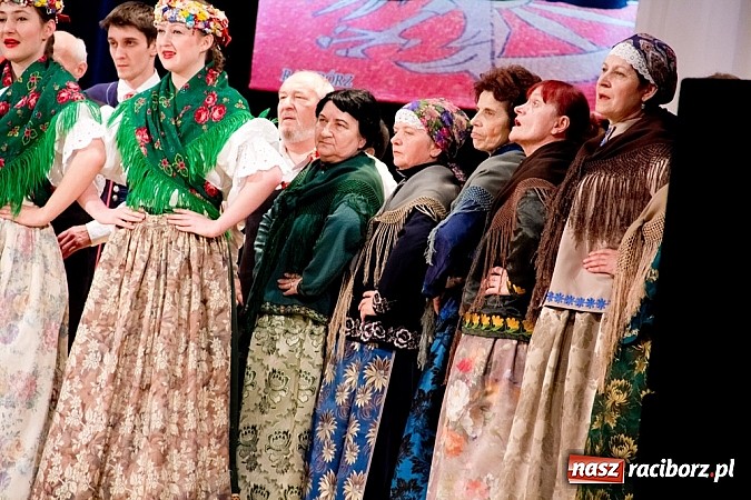 Zdjęcie w galerii na portalu naszraciborz.pl: Strzecha i przyjaciele, czyli feta na 60. urodziny wiadomości z regionu