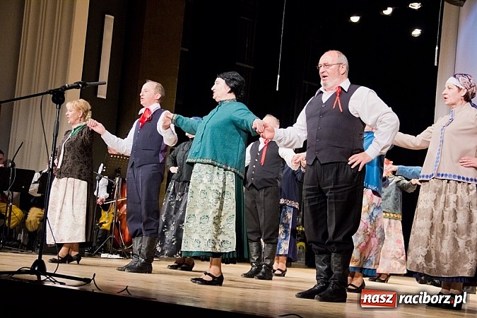 Zdjęcie w galerii na portalu naszraciborz.pl: Strzecha i przyjaciele, czyli feta na 60. urodziny wiadomości z regionu