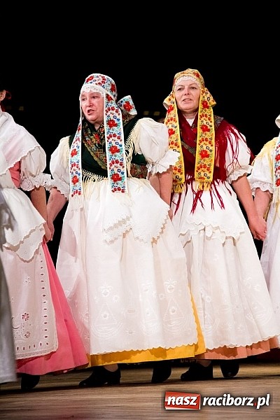 Zdjęcie w galerii na portalu naszraciborz.pl: Strzecha i przyjaciele, czyli feta na 60. urodziny wiadomości z regionu