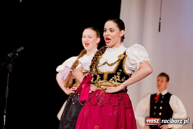 Zdjęcie w galerii na portalu naszraciborz.pl: Strzecha i przyjaciele, czyli feta na 60. urodziny wiadomości z regionu