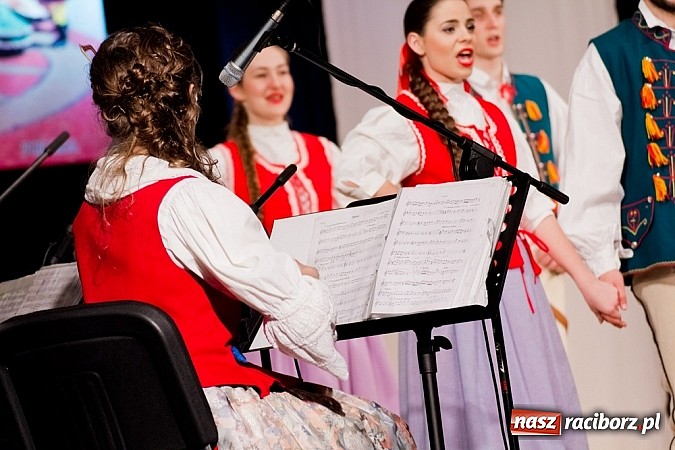 Zdjęcie w galerii na portalu naszraciborz.pl: Strzecha i przyjaciele, czyli feta na 60. urodziny wiadomości z regionu