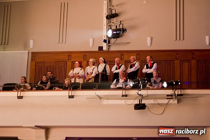 Zdjęcie w galerii na portalu naszraciborz.pl: Strzecha i przyjaciele, czyli feta na 60. urodziny wiadomości z regionu