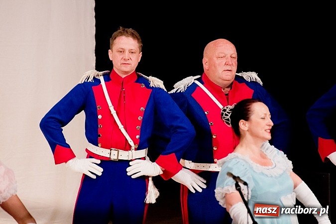 Zdjęcie w galerii na portalu naszraciborz.pl: Strzecha i przyjaciele, czyli feta na 60. urodziny wiadomości z regionu