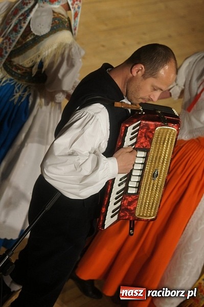 Zdjęcie w galerii na portalu naszraciborz.pl: Strzecha i przyjaciele, czyli feta na 60. urodziny wiadomości z regionu