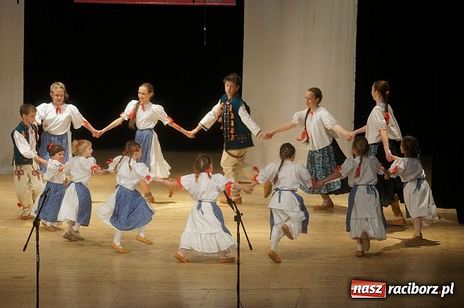Zdjęcie w galerii na portalu naszraciborz.pl: Strzecha i przyjaciele, czyli feta na 60. urodziny wiadomości z regionu