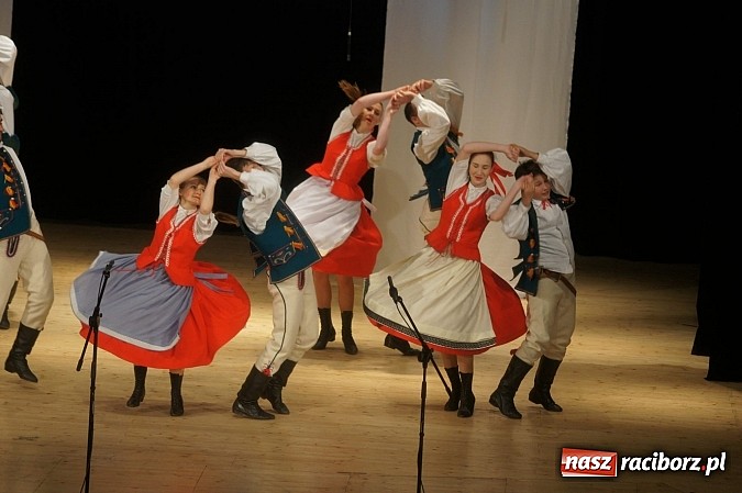 Zdjęcie w galerii na portalu naszraciborz.pl: Strzecha i przyjaciele, czyli feta na 60. urodziny wiadomości z regionu