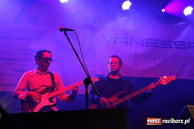 Zdjęcie w galerii na portalu naszraciborz.pl: Mona Lisa, Szołtysek i Universe rozgrzali publiczność na majówce w Nędzy!  wiadomości z regionu