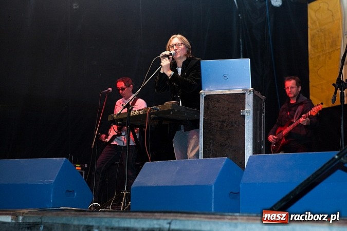 Zdjęcie w galerii na portalu naszraciborz.pl: Mona Lisa, Szołtysek i Universe rozgrzali publiczność na majówce w Nędzy!  wiadomości z regionu